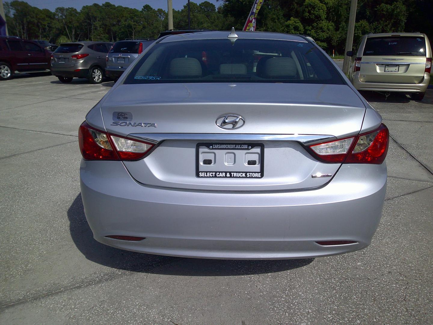 2011 SLV HYUNDAI SONATA LIMITED; SE (5NPEC4AC4BH) , located at 390 Hansen Avenue, Orange Park, FL, 32065, (904) 276-7933, 30.130497, -81.787529 - Photo#3